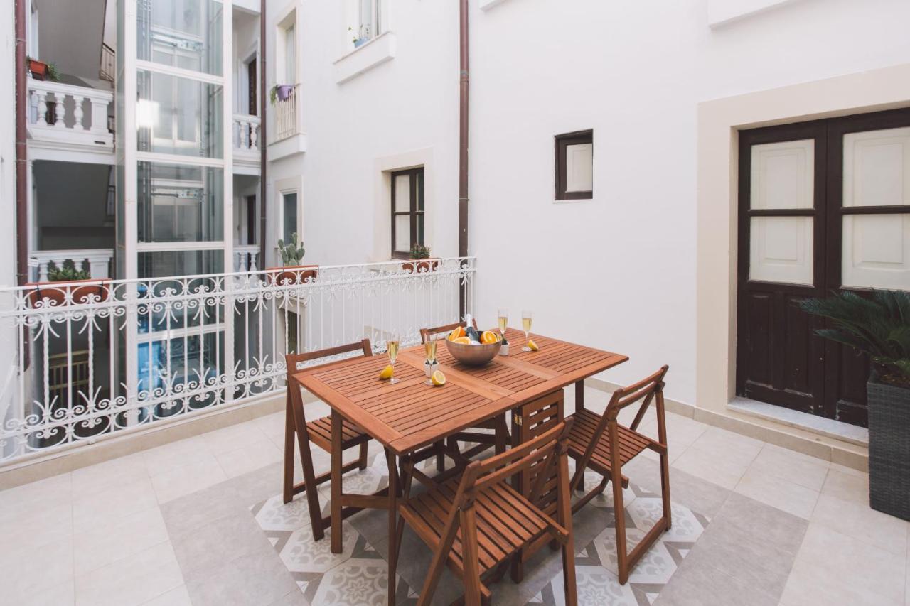 New Apartment With Patio Siraküza Dış mekan fotoğraf