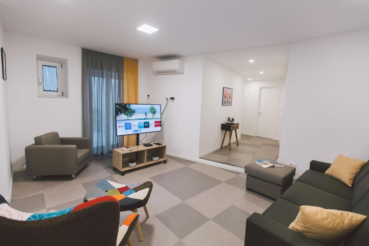 New Apartment With Patio Siraküza Dış mekan fotoğraf